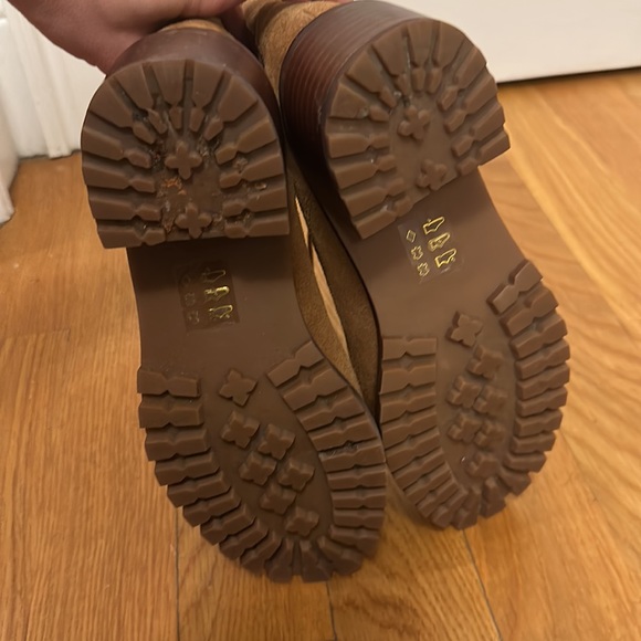 EUC Madewell Julien Lace-up Lug Sole Suede Booties size 8.5 - Picture 3 of 7